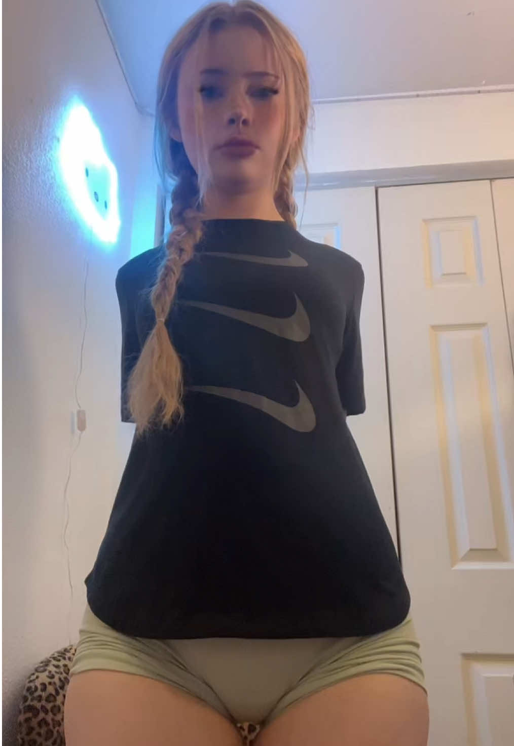 @chloe