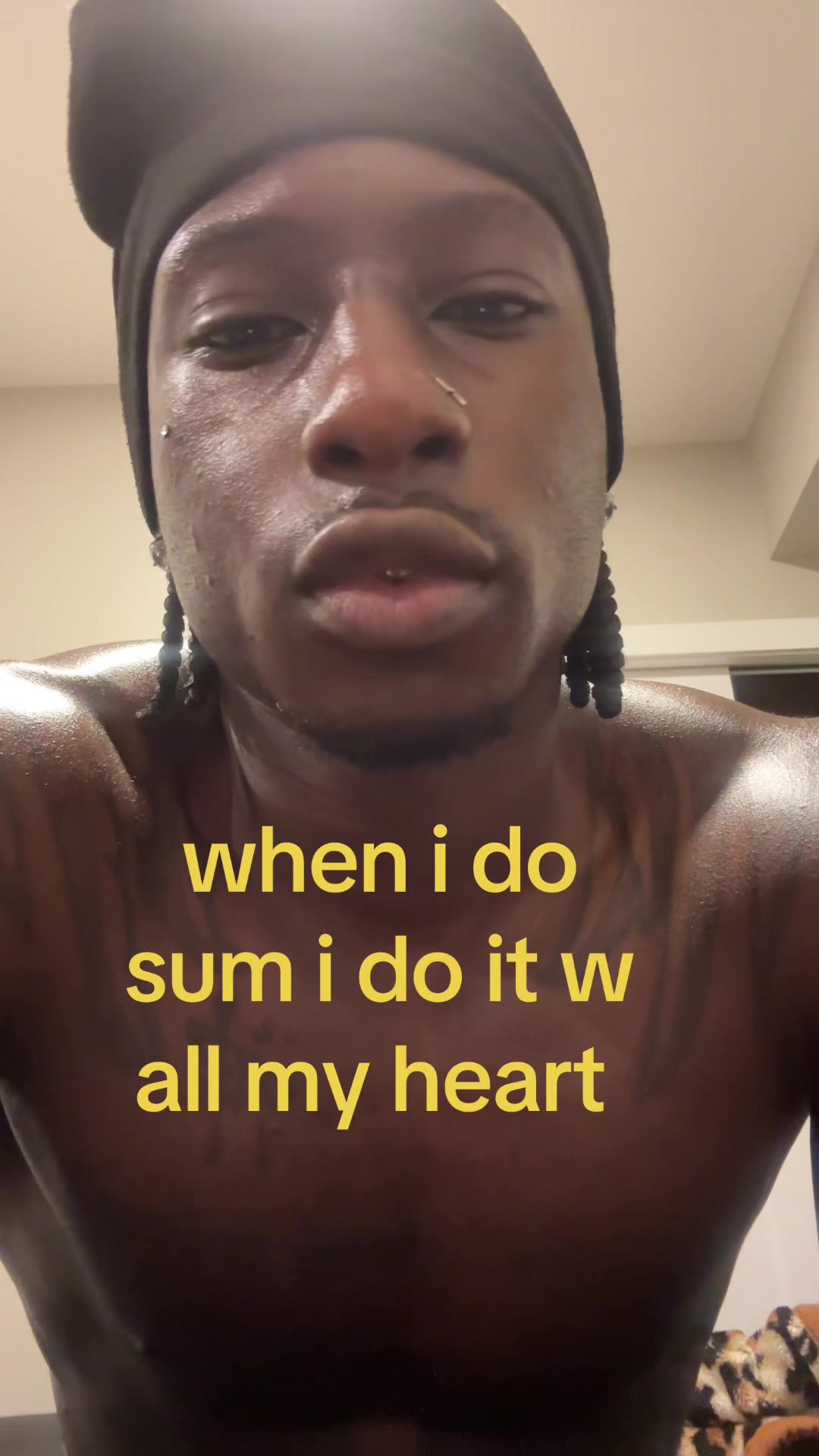 @￼