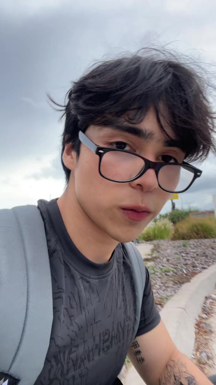 @kikelait