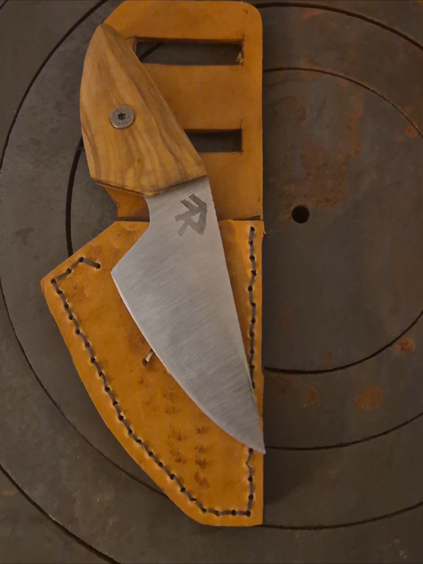 @The Sunday Knifemaker 🔪🇨🇭