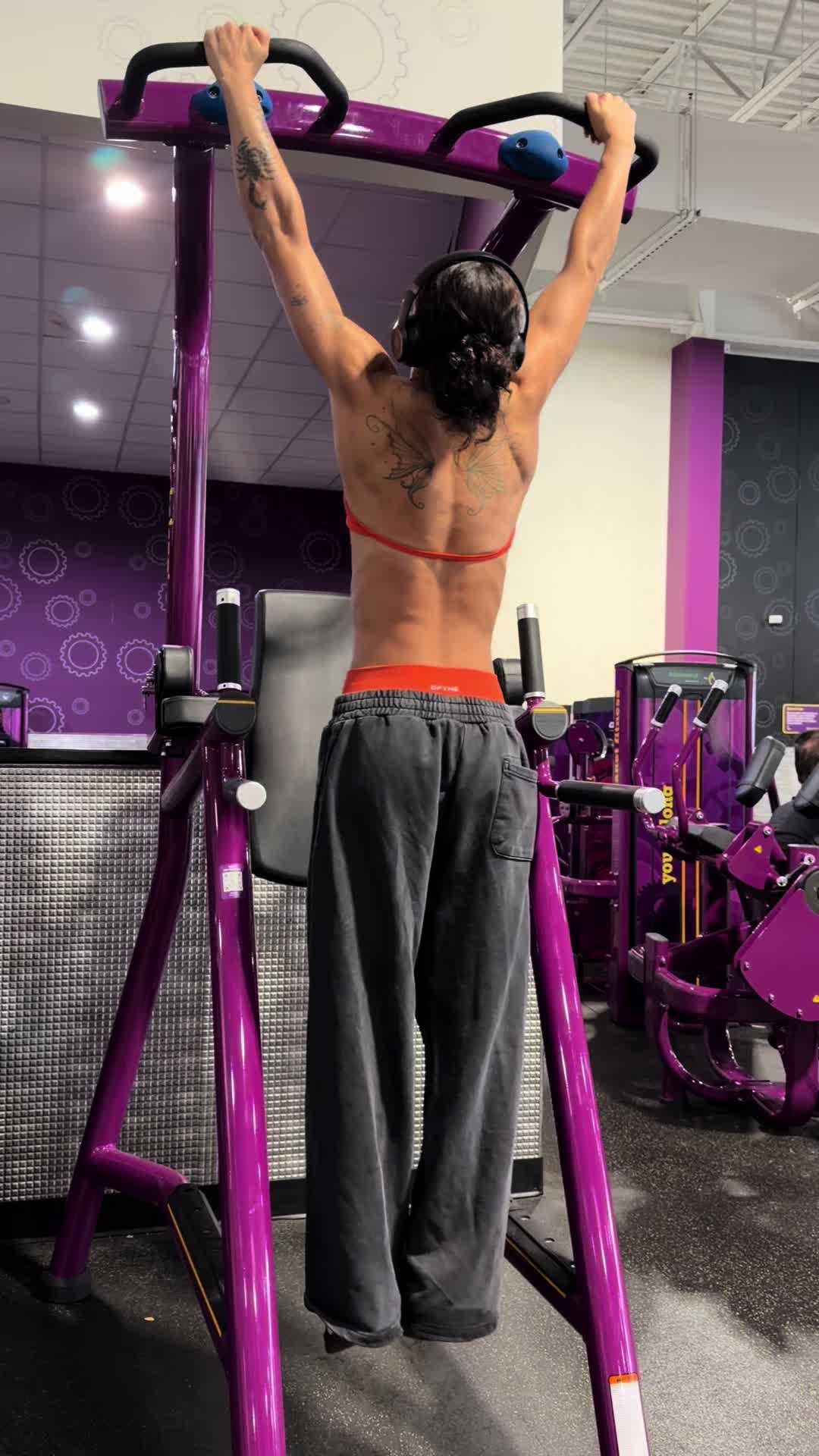 @charbearlifts