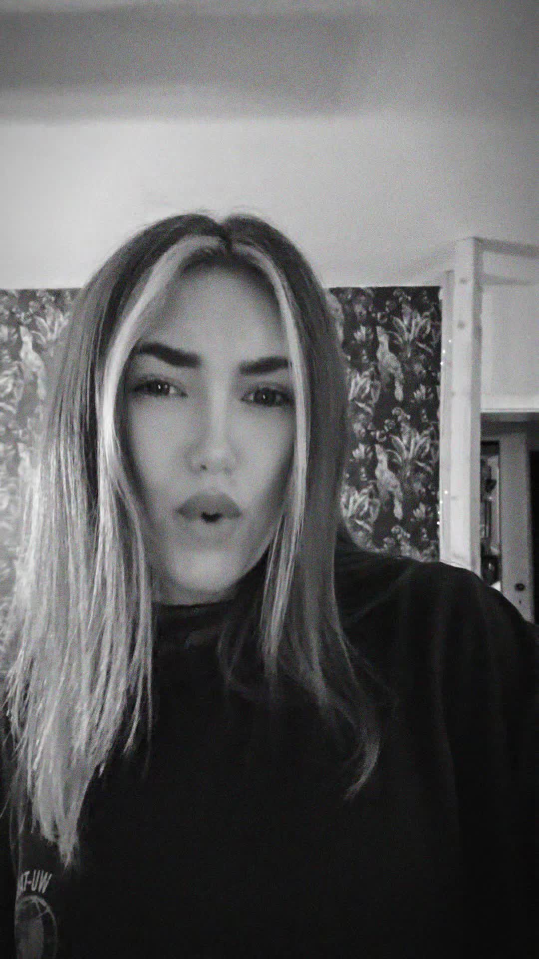 @⚡ KATHARINA 🔥 ADHD & OOTD 🧿