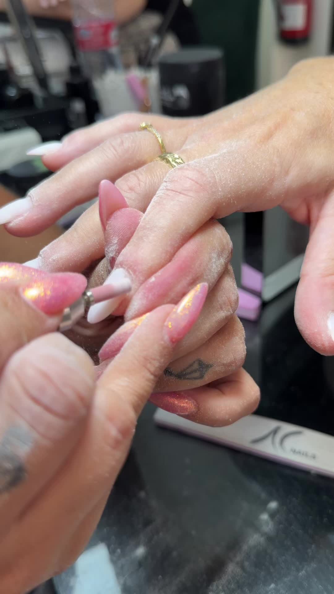 @ANG&Eacute;LICA CORRALES 💅🏼