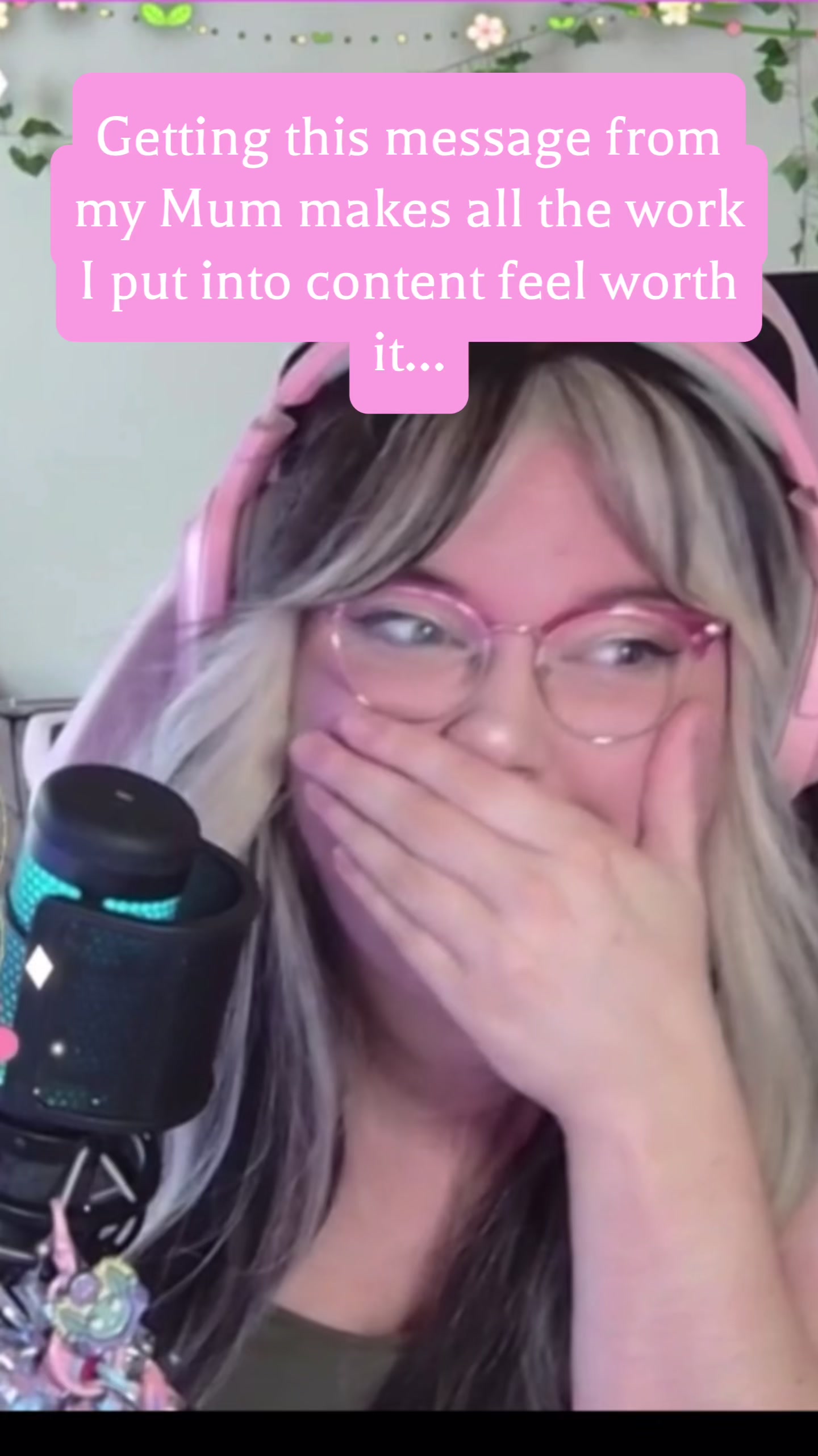 @clockworkfoxes | streamer
