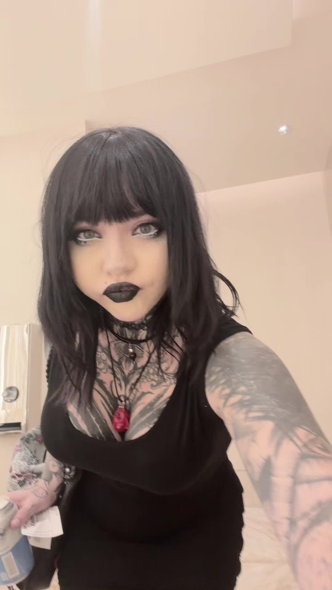 @mothertriplex