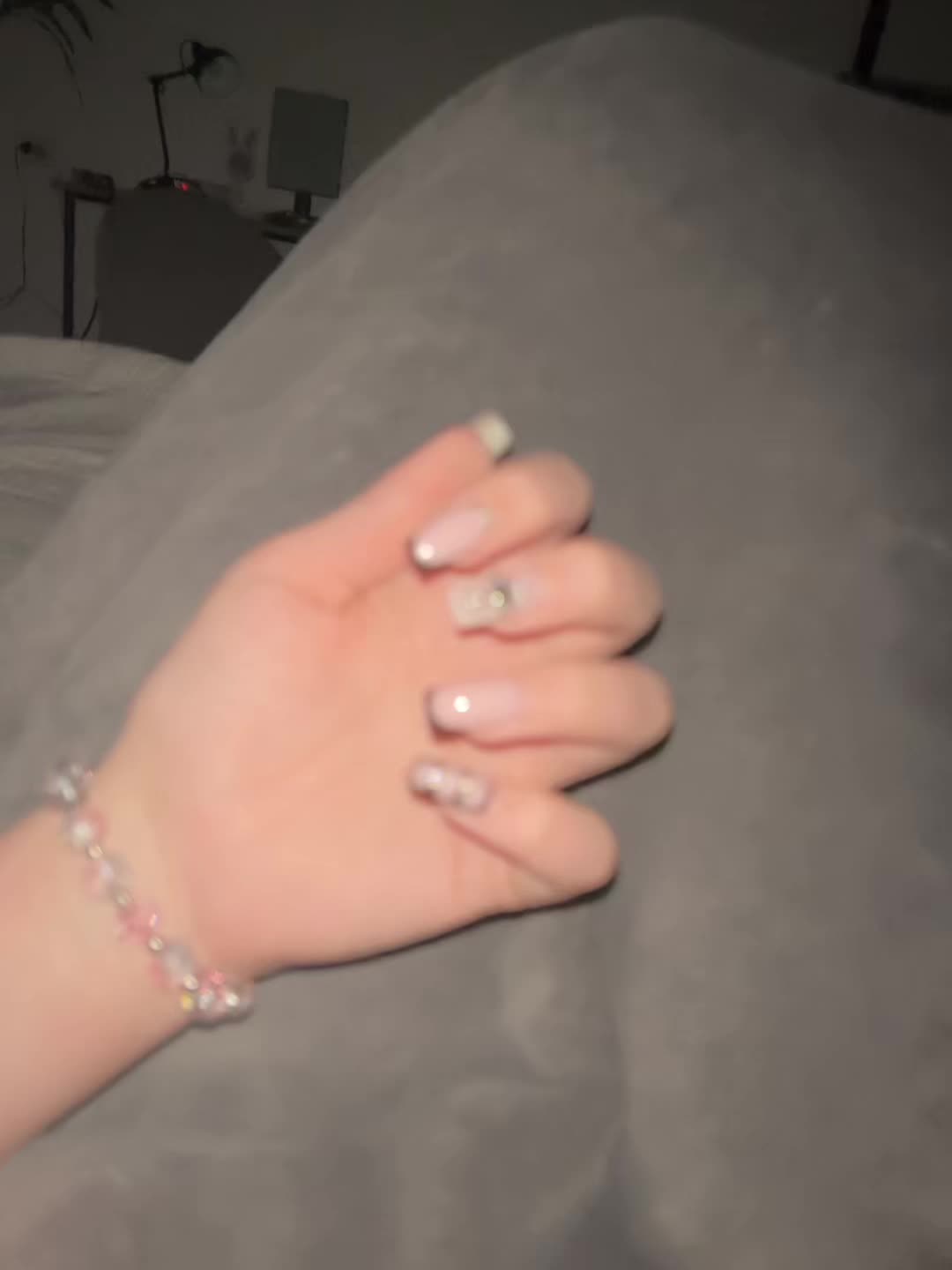 @Ani0kS