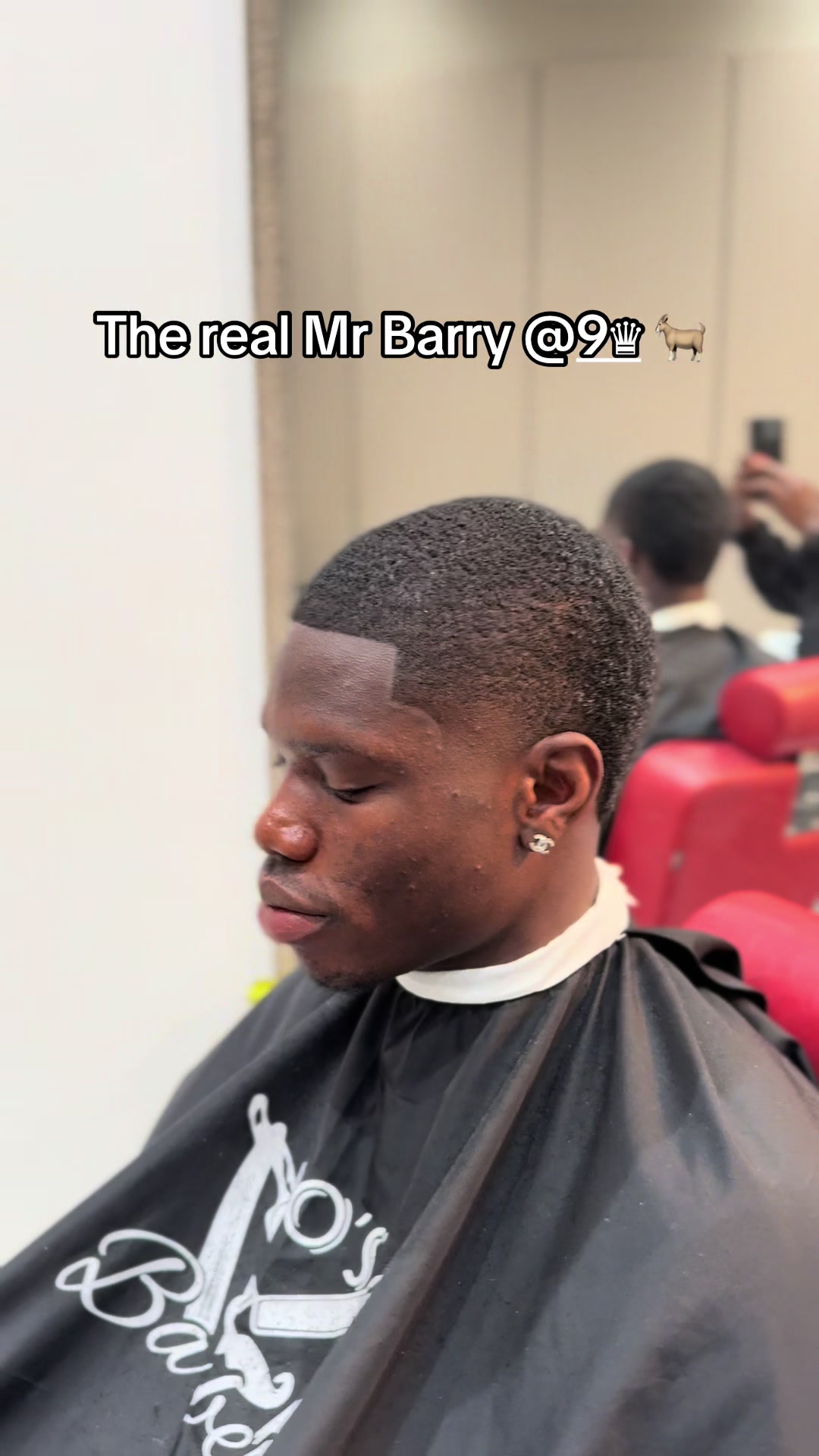 @Mo&rsquo;s Barbers