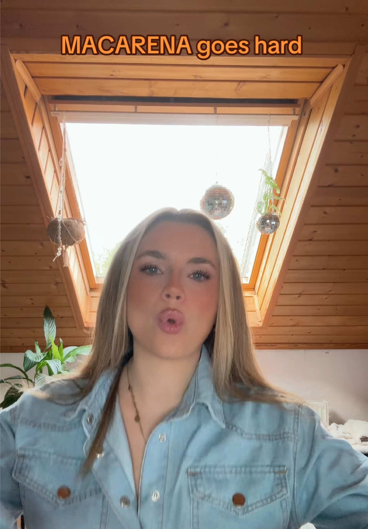 @𝐕𝐀𝐍𝐄𝐒𝐒𝐀