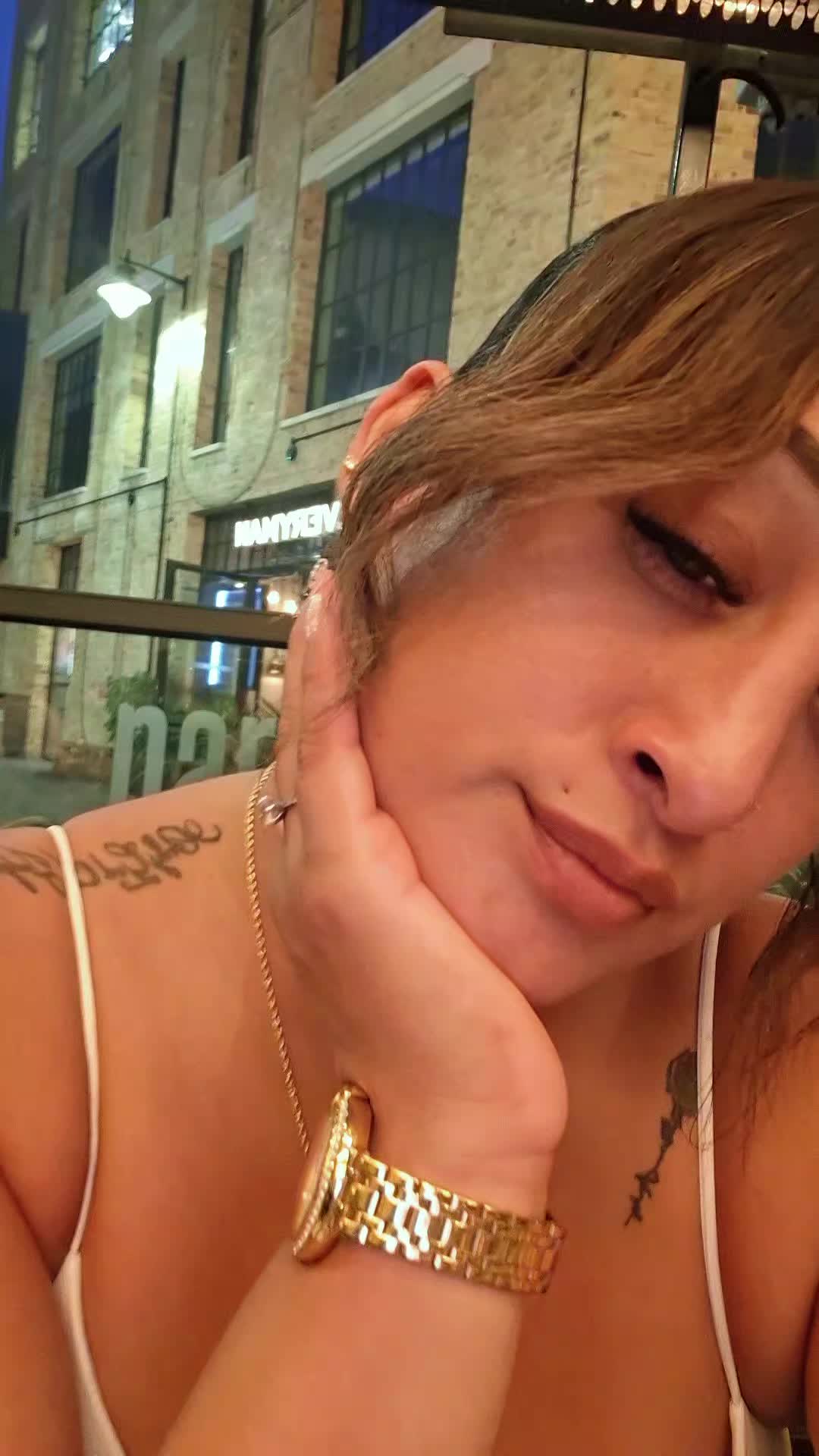 @Natalia Flores