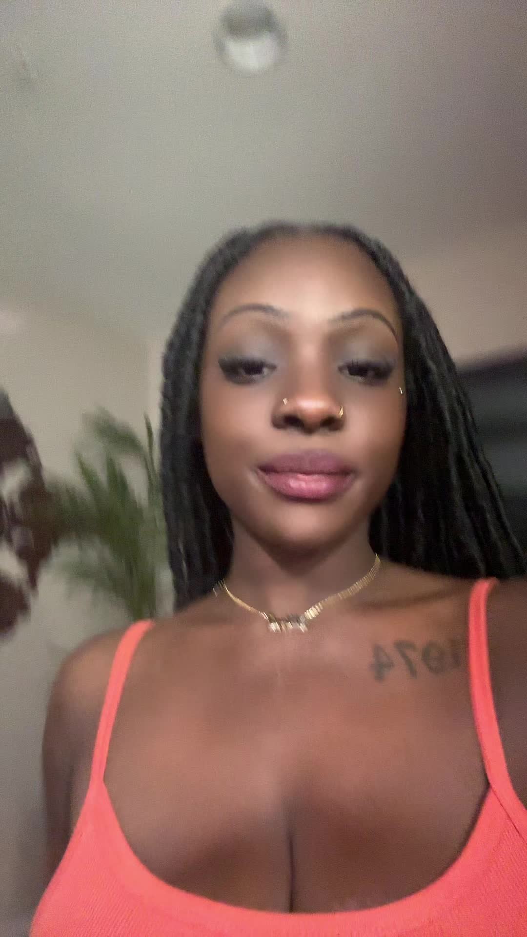 @Maya🇬🇭