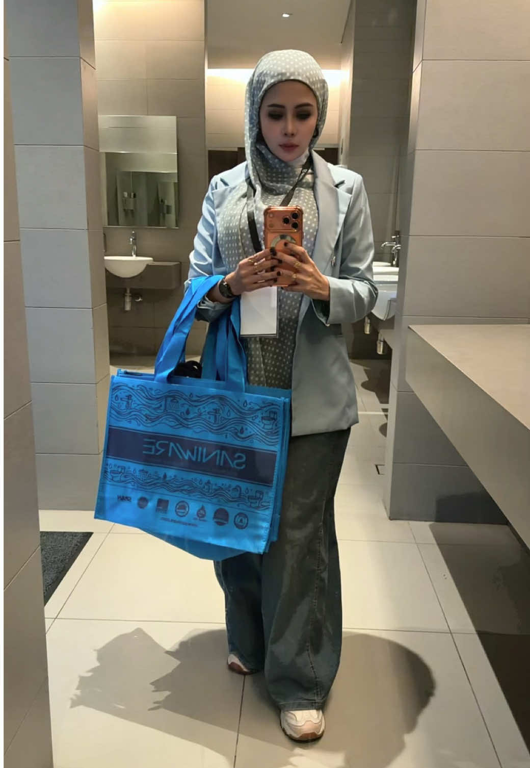 @Ms Izza Zubir