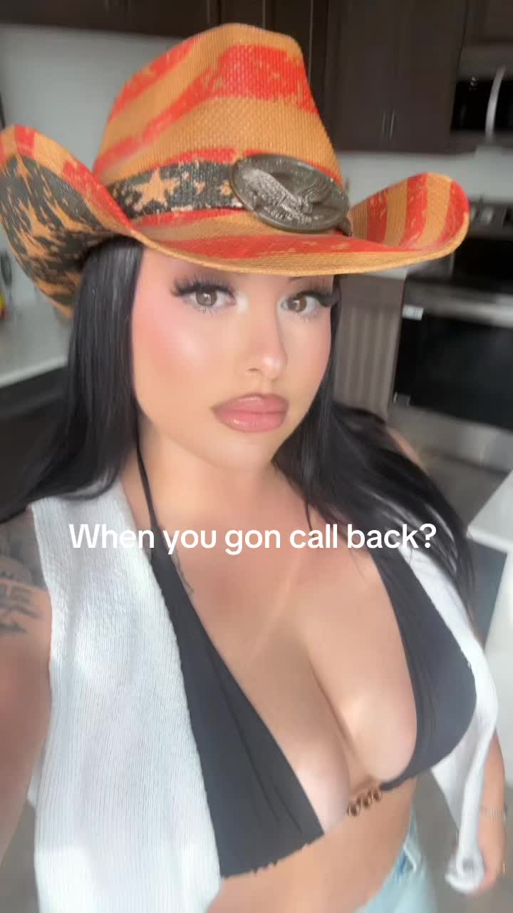 @Holly Olivarez