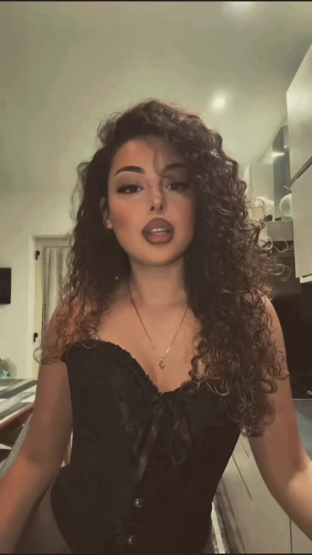 @𝓮