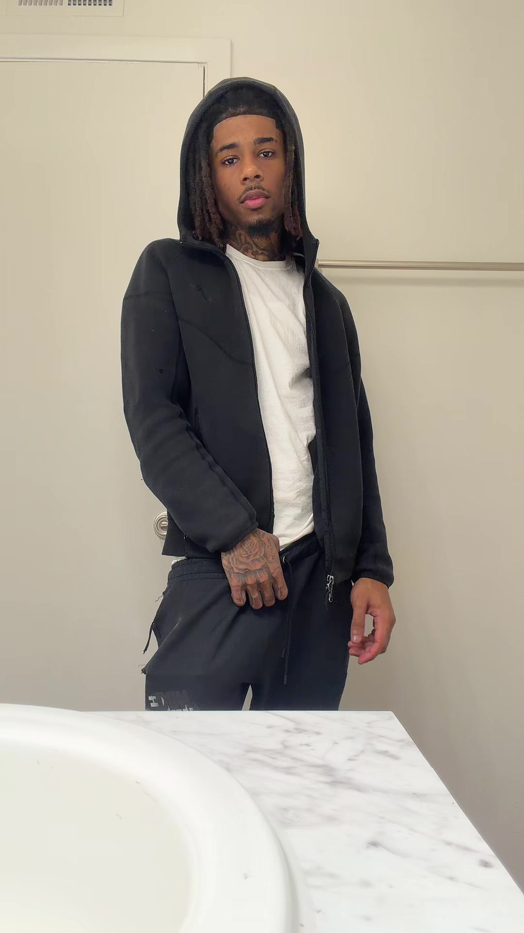 @FamousTrayski