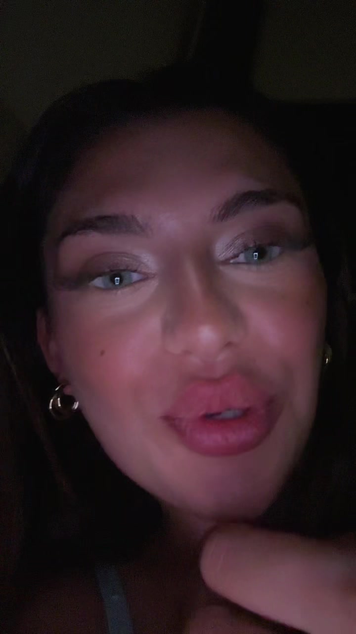 @MiraBks