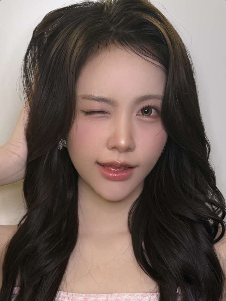 @⃟
