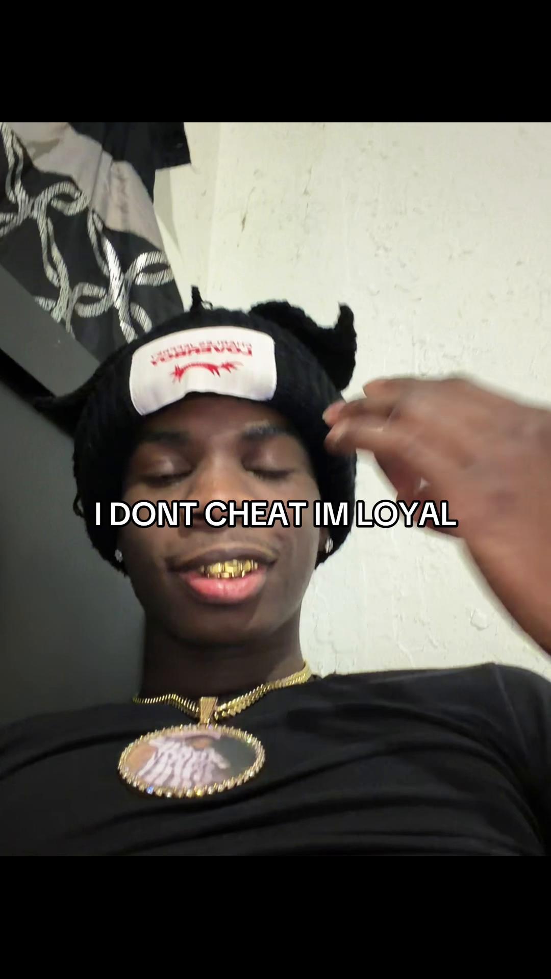 @J9
