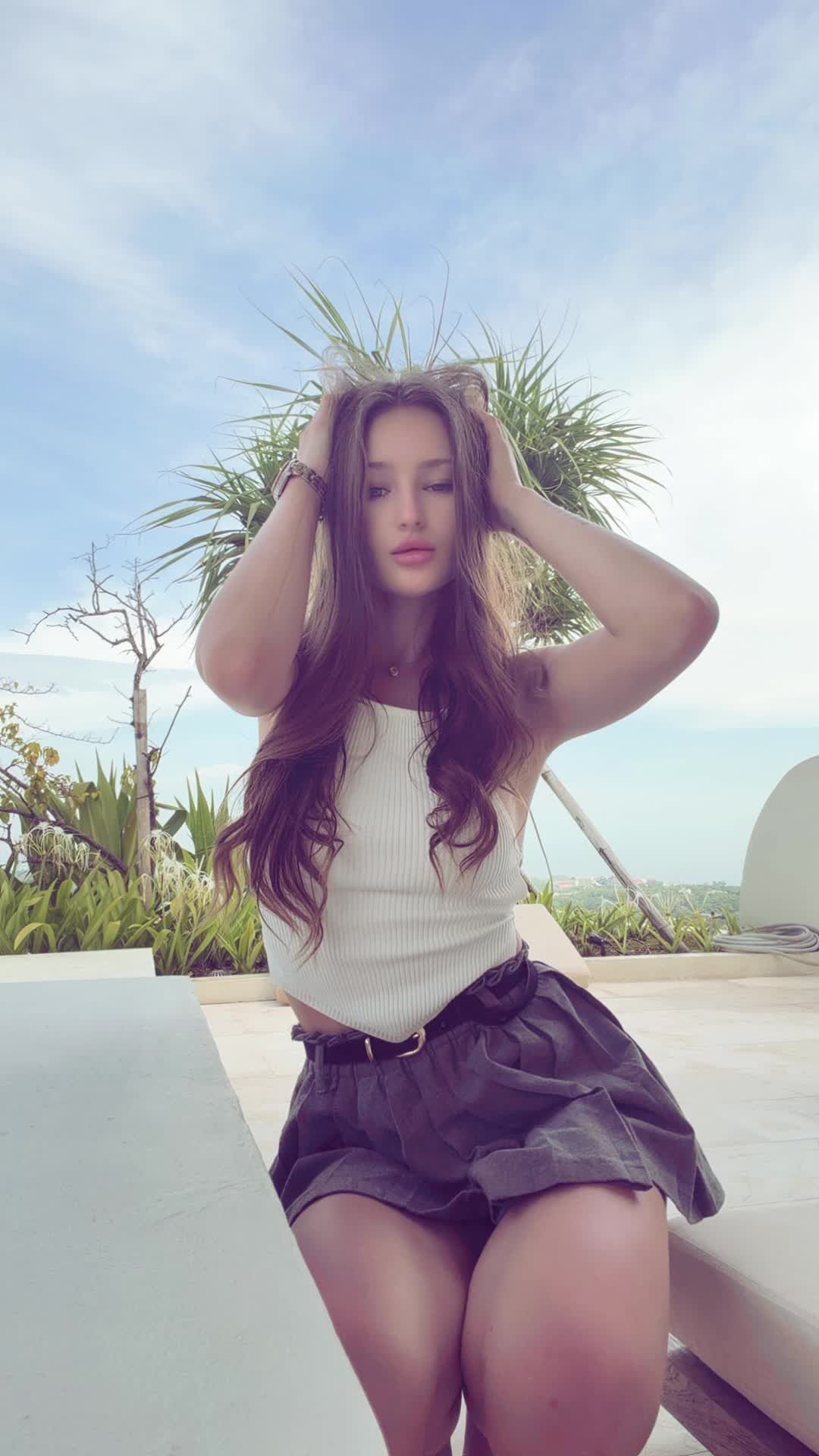 @Karina Muzhalovska