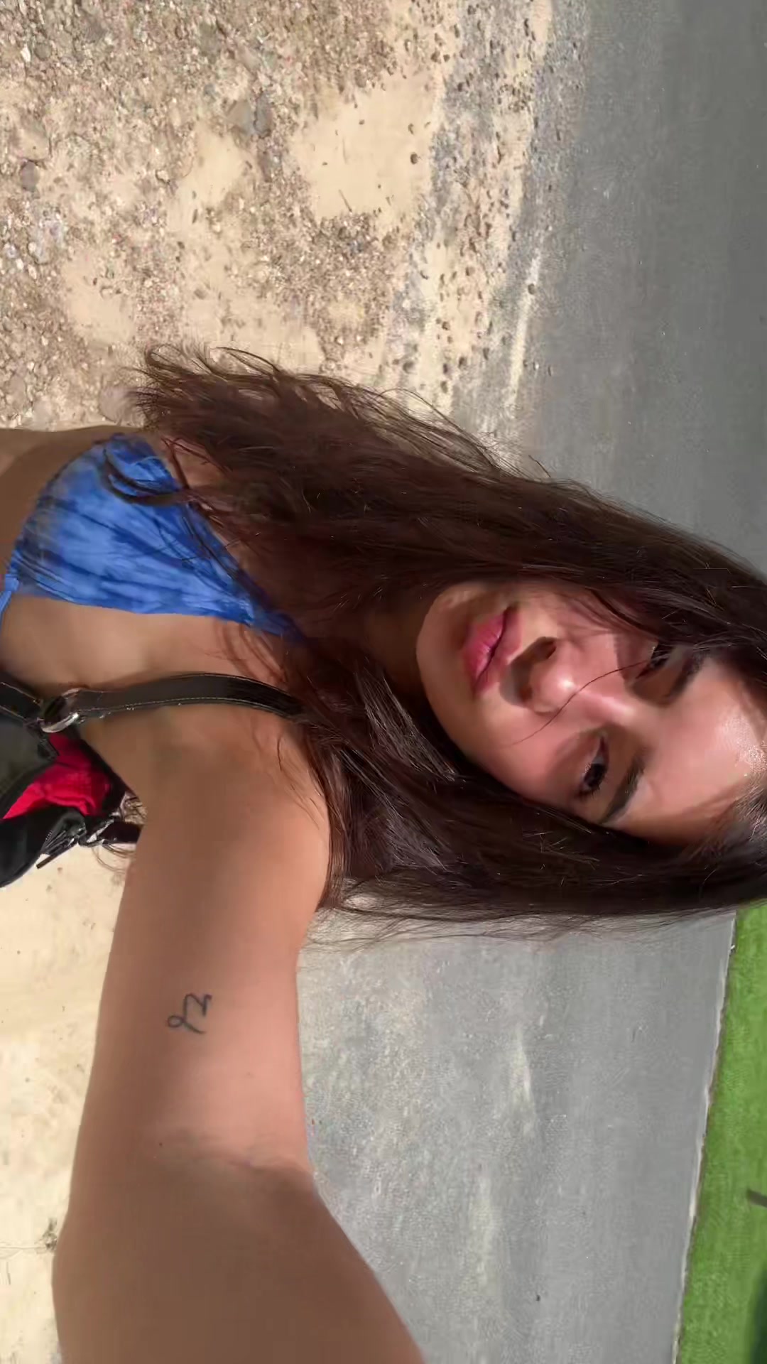 @livlovelaughe