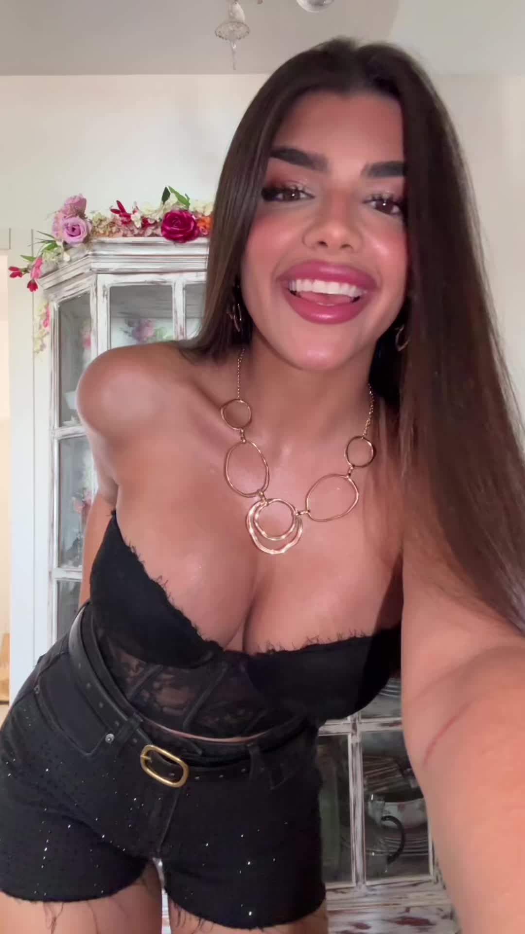 @Victoriassg_