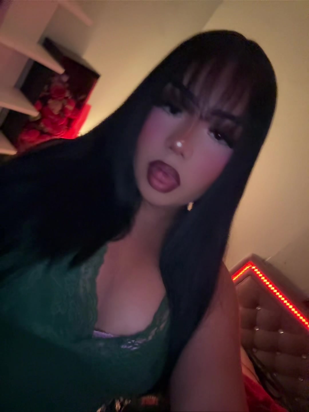 @️ ️