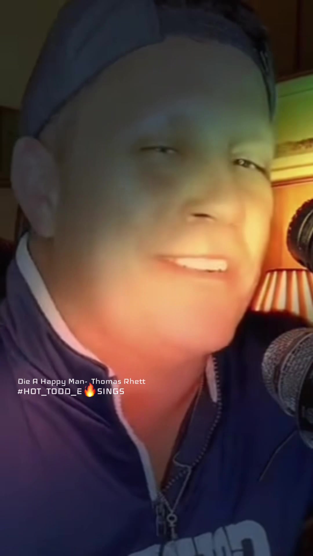 @hot_todd_e