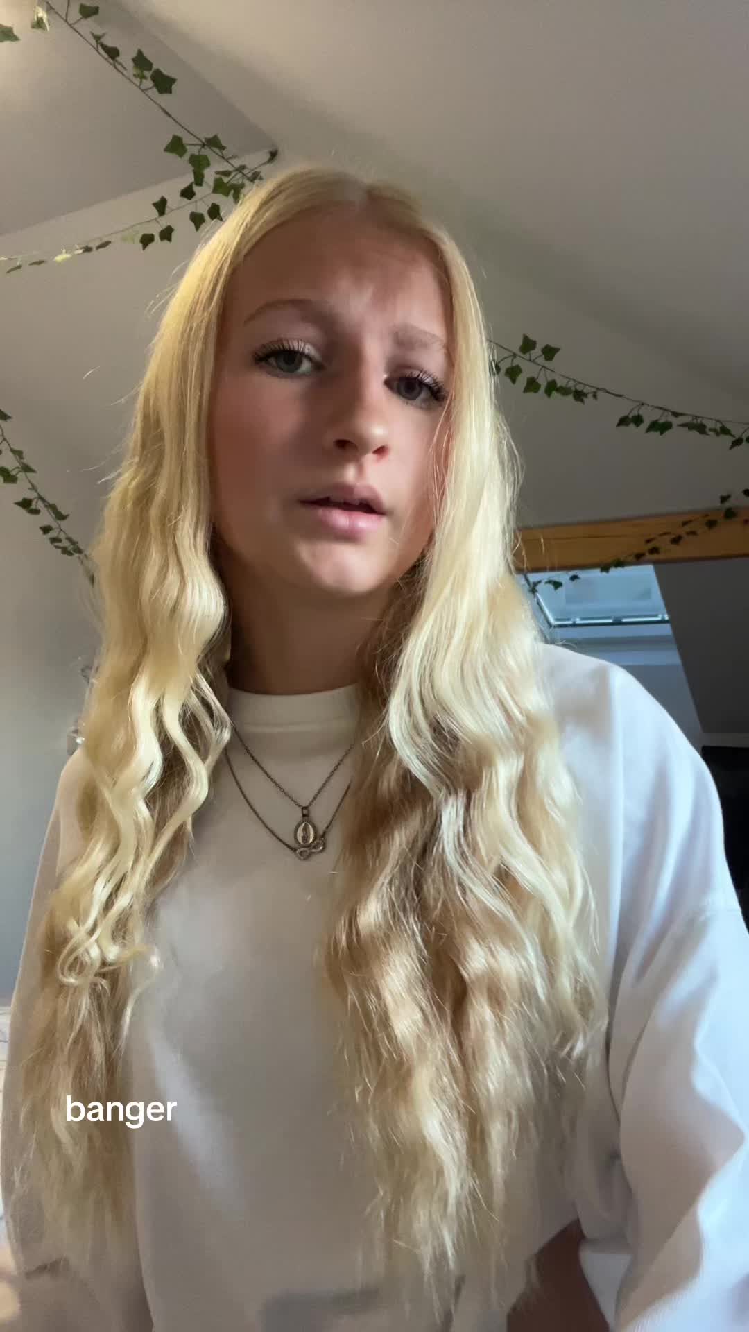 @𝒩𝑒𝓁𝓁🦢