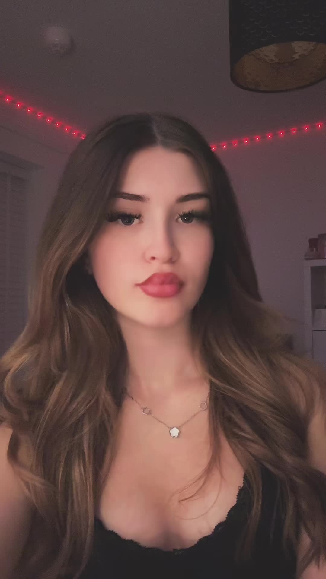 @vee