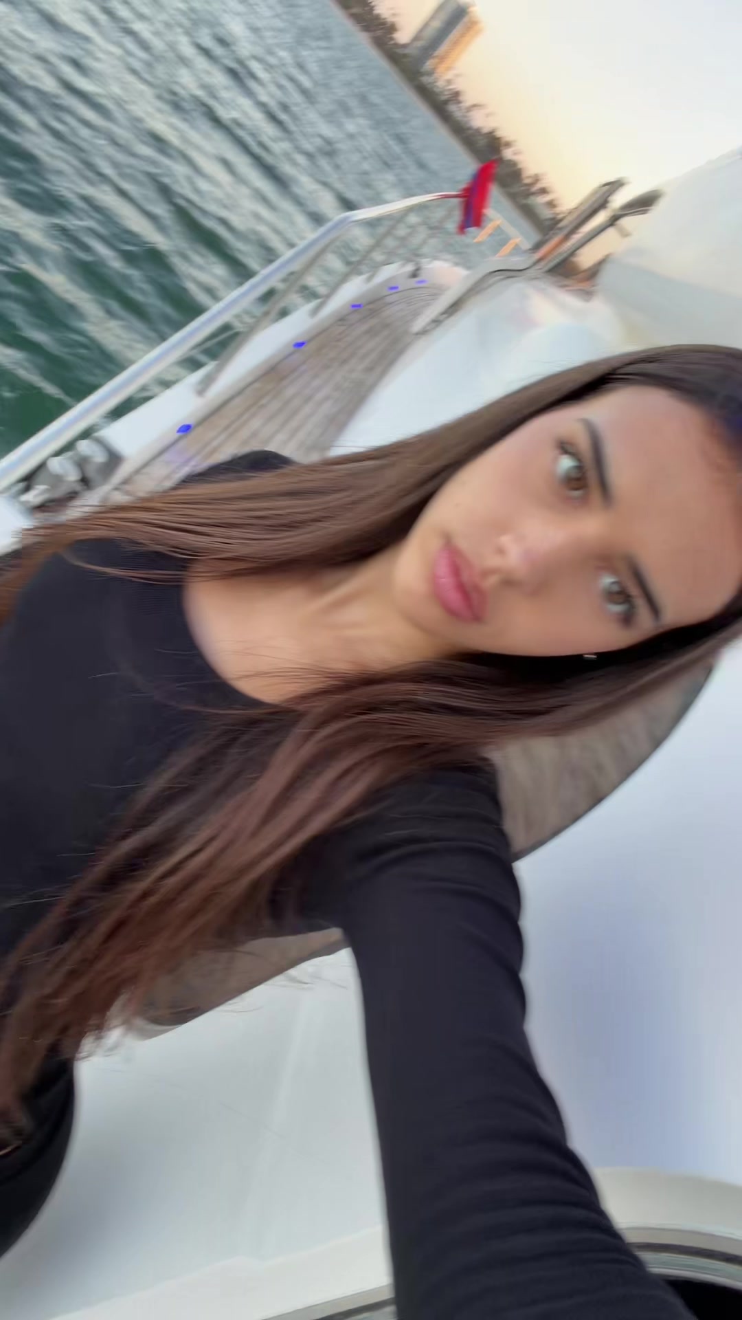 @𝐋𝐮𝐚𝐧𝐚