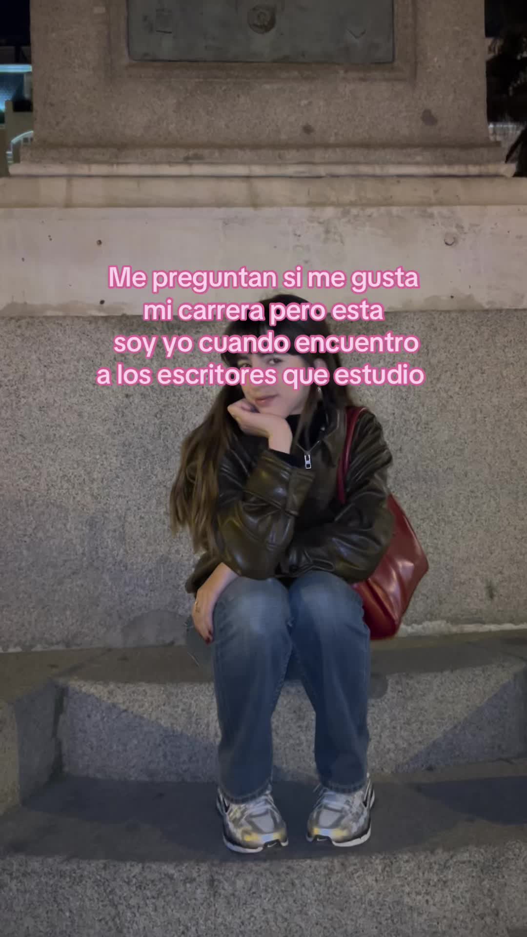 @María