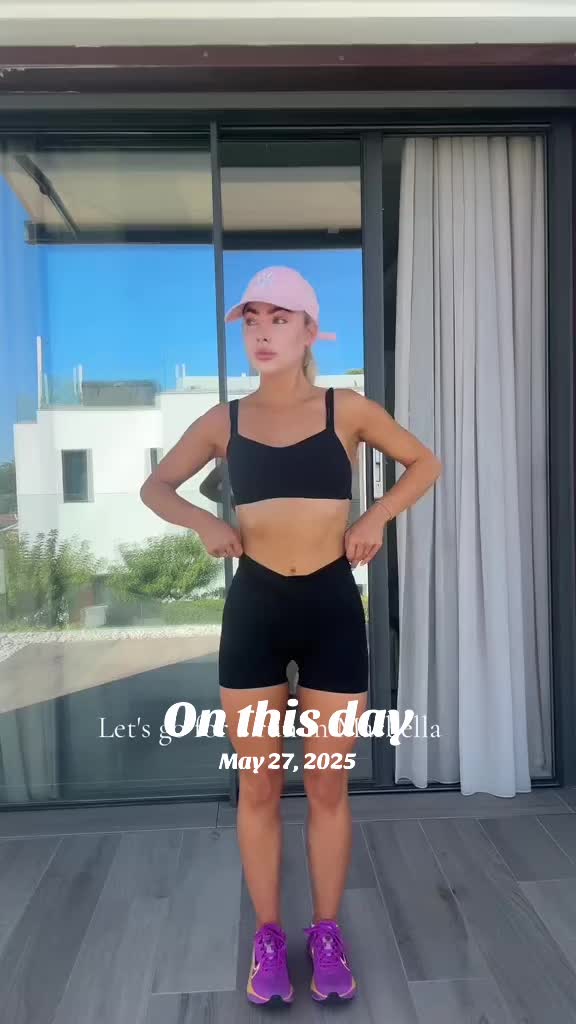 @themelissaclarke