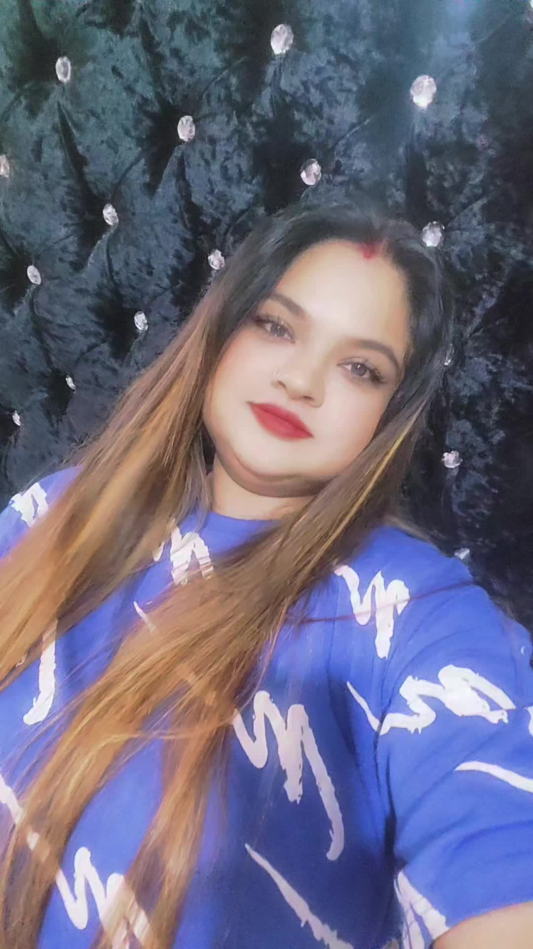 @MAAHI NEGI 👸