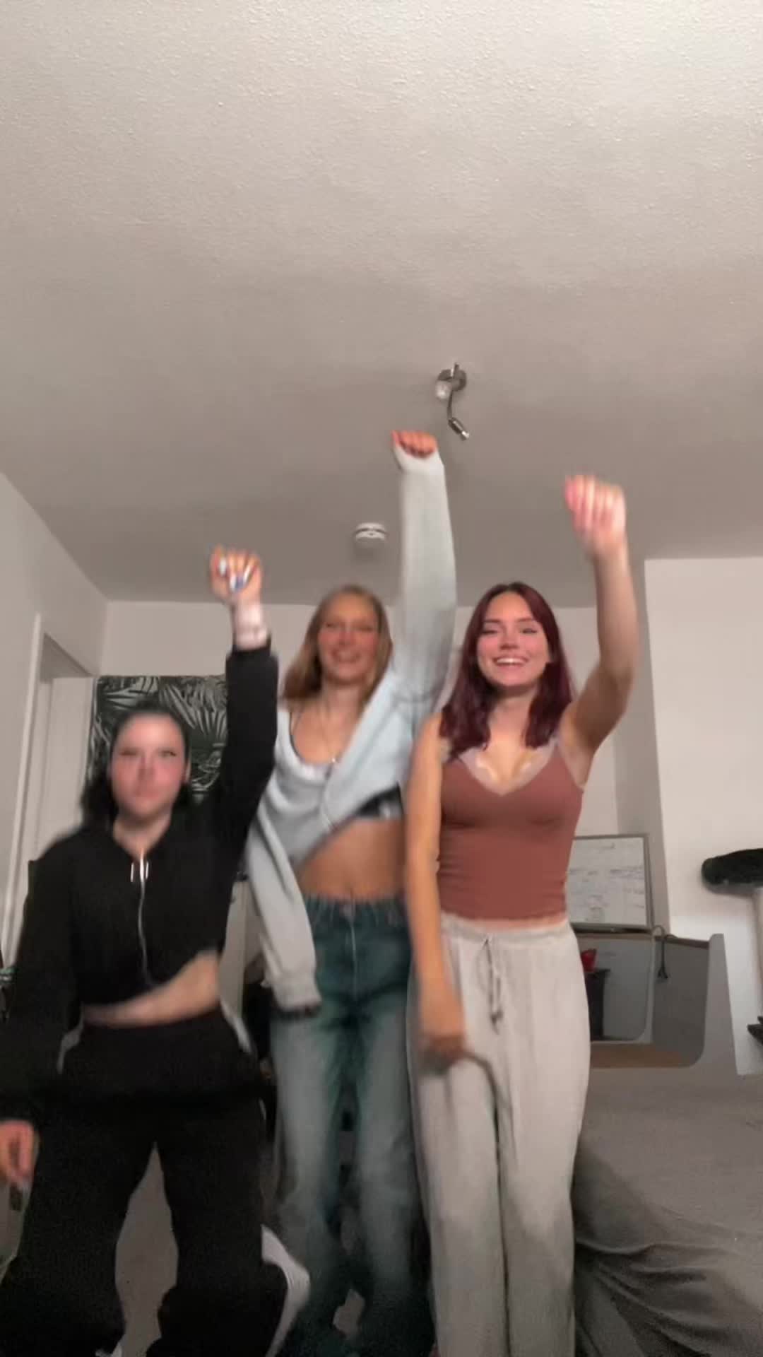 @Redbull_Girl_18