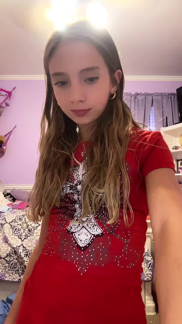 @Chloe parrot official account