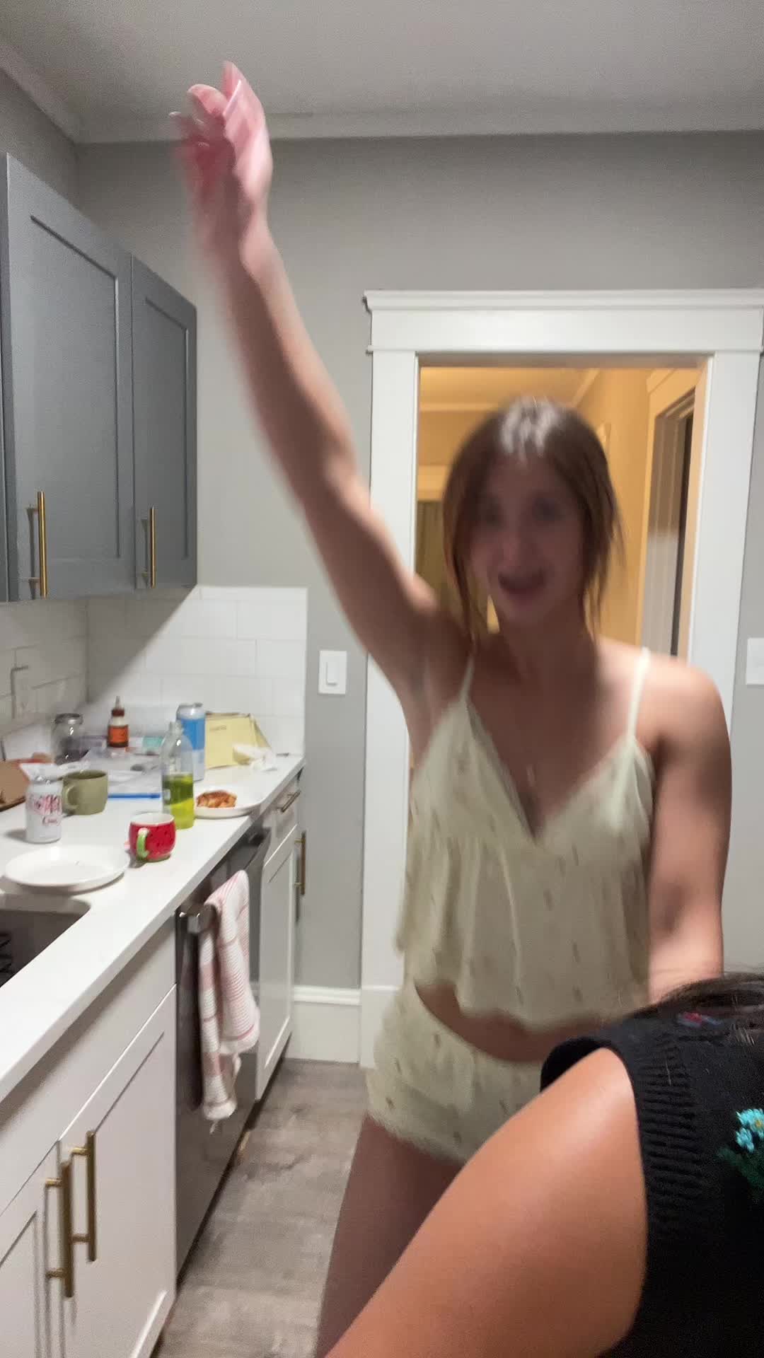 @GG