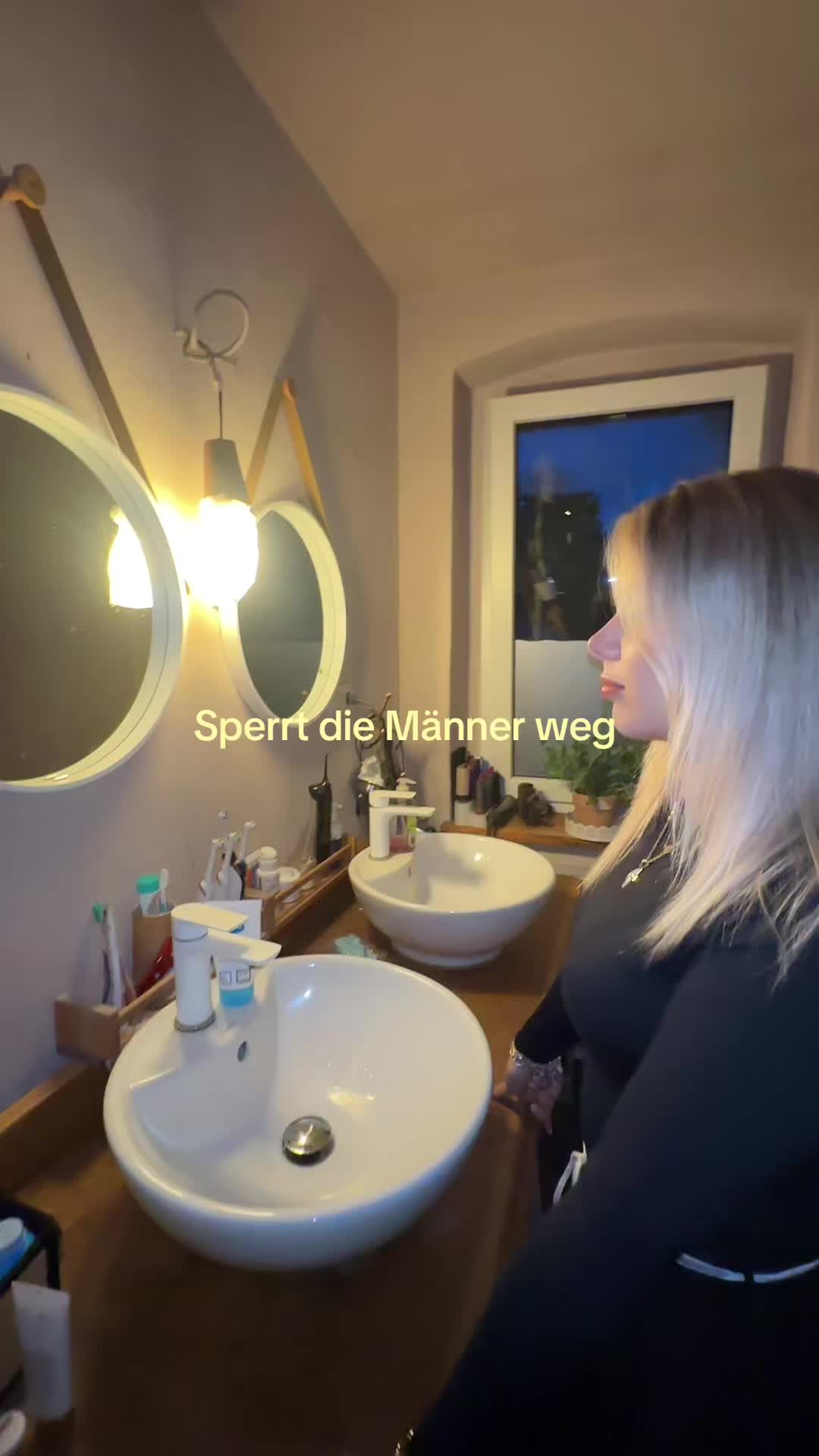 @elena