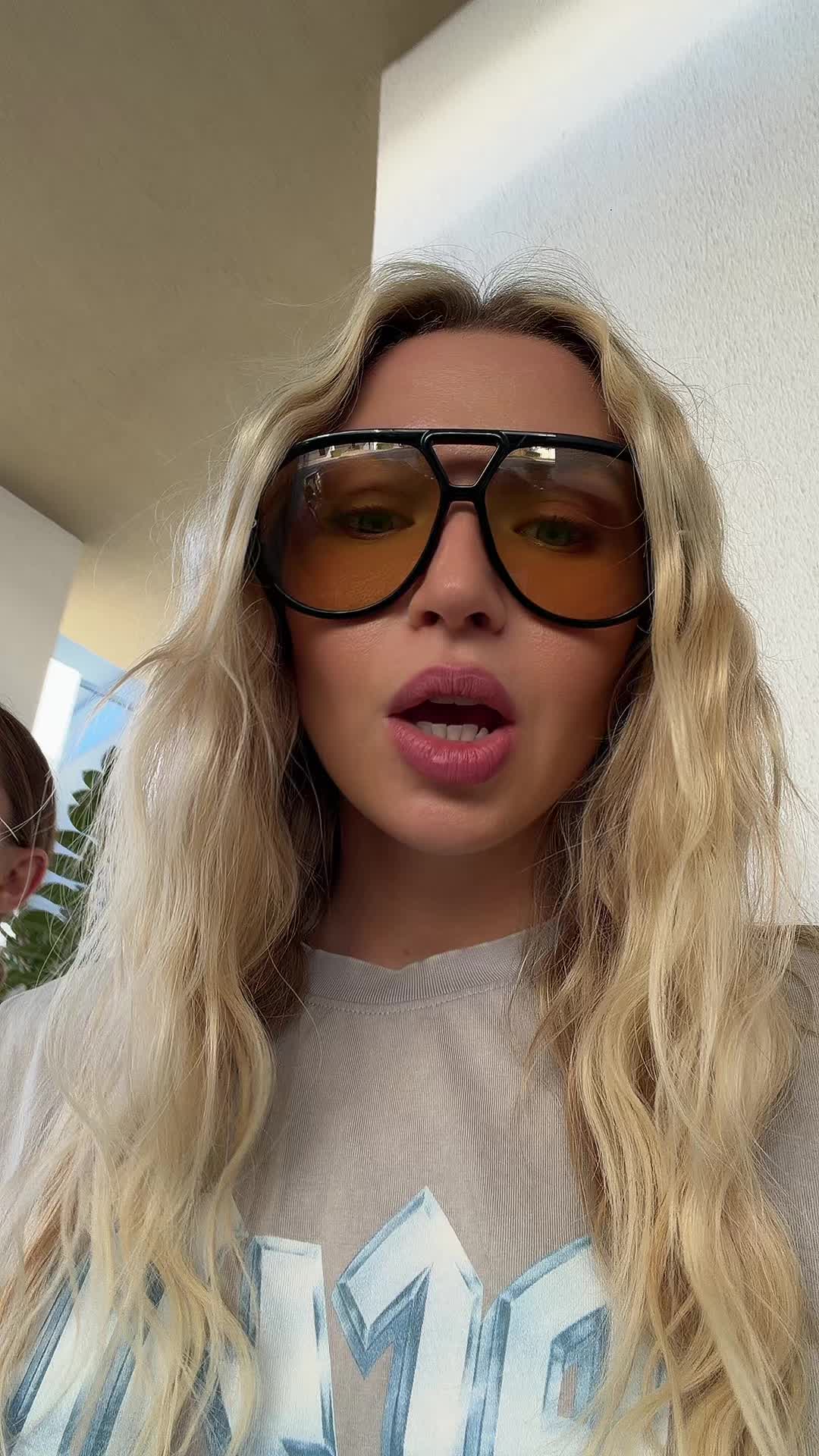 @Lena