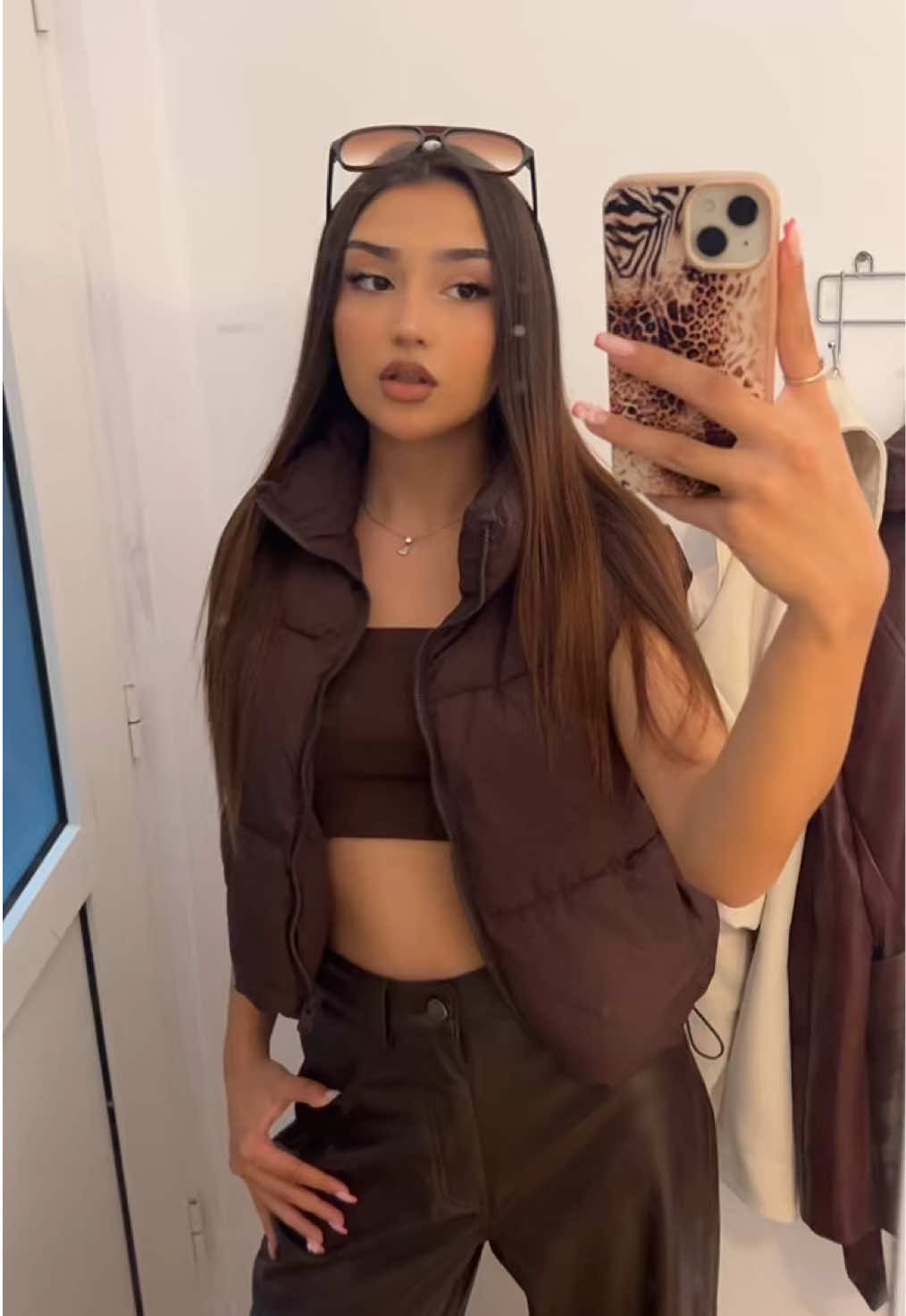 @𝐘