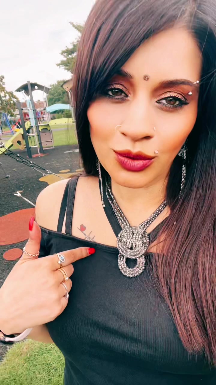 @ⁱᵐ͟͟͞͞☞🇬🇧𝕌𝕂 𝕊𝕙𝕖𝕣𝕟𝕚🐅