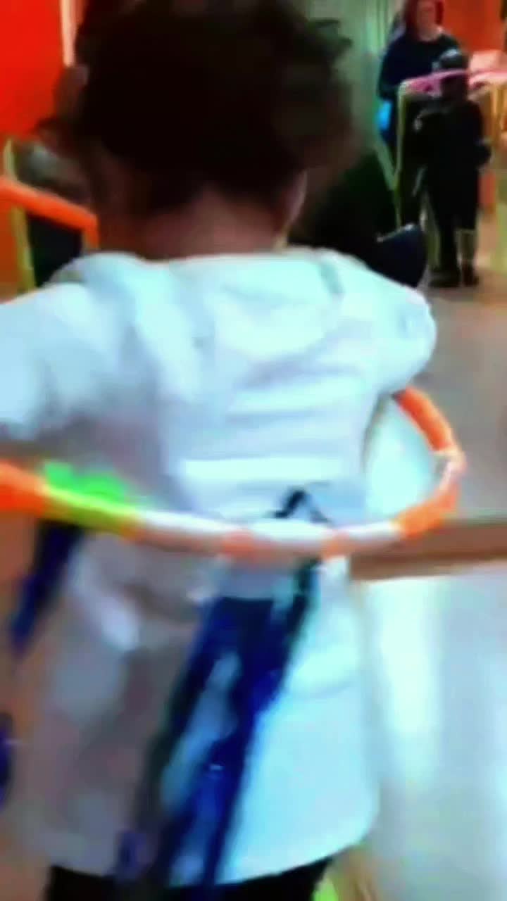 @Ella.Anto@MY.RY