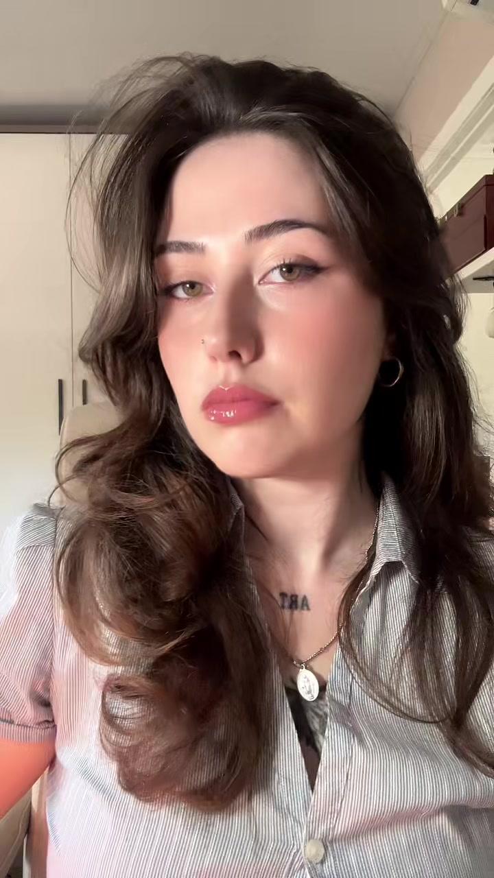 @𝑽𝒊𝒐𝒍𝒆𝒕𝒂🍒