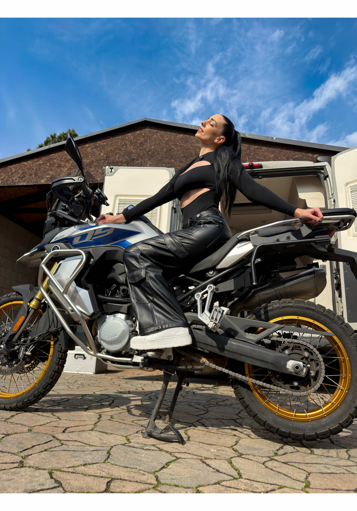 @Moto Fox Veronika