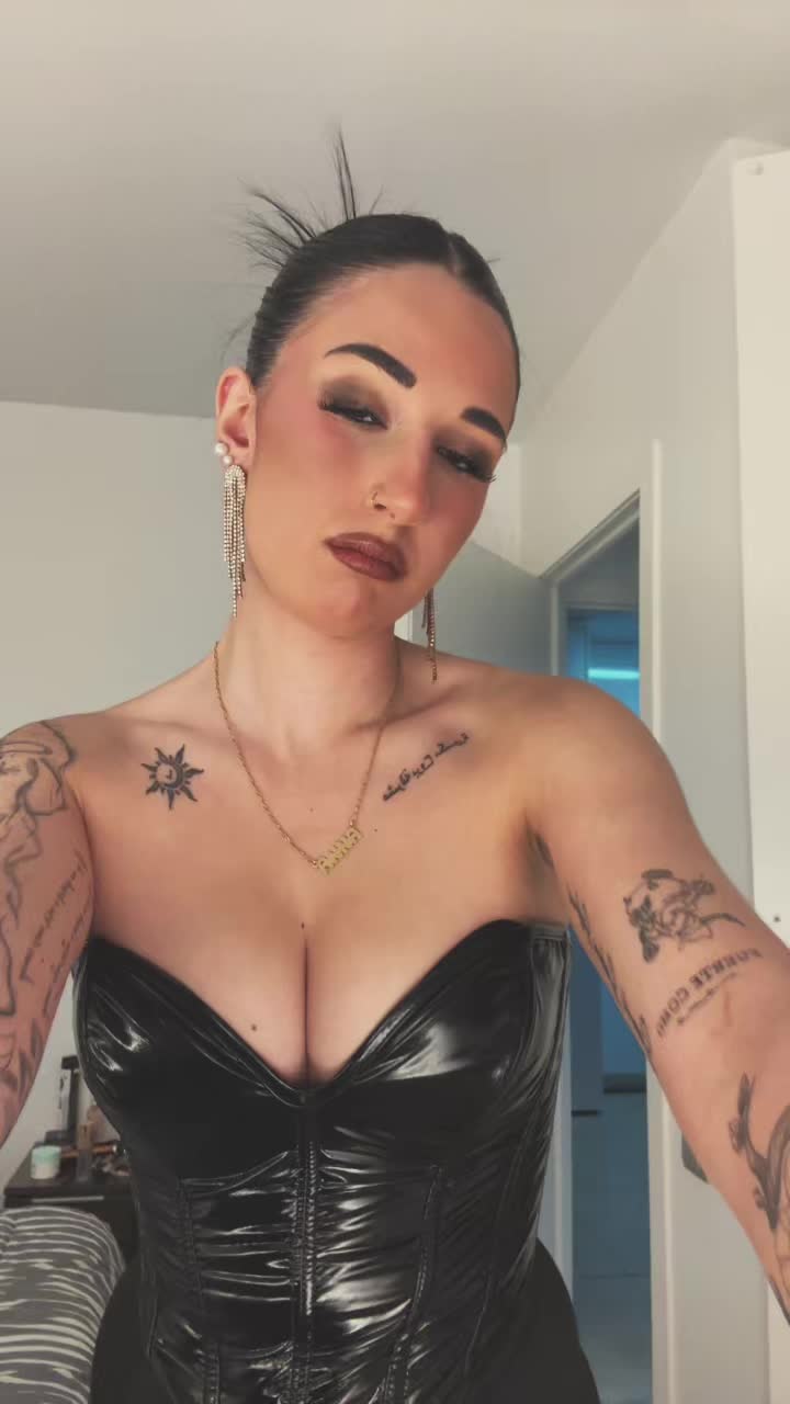 @annaamoya