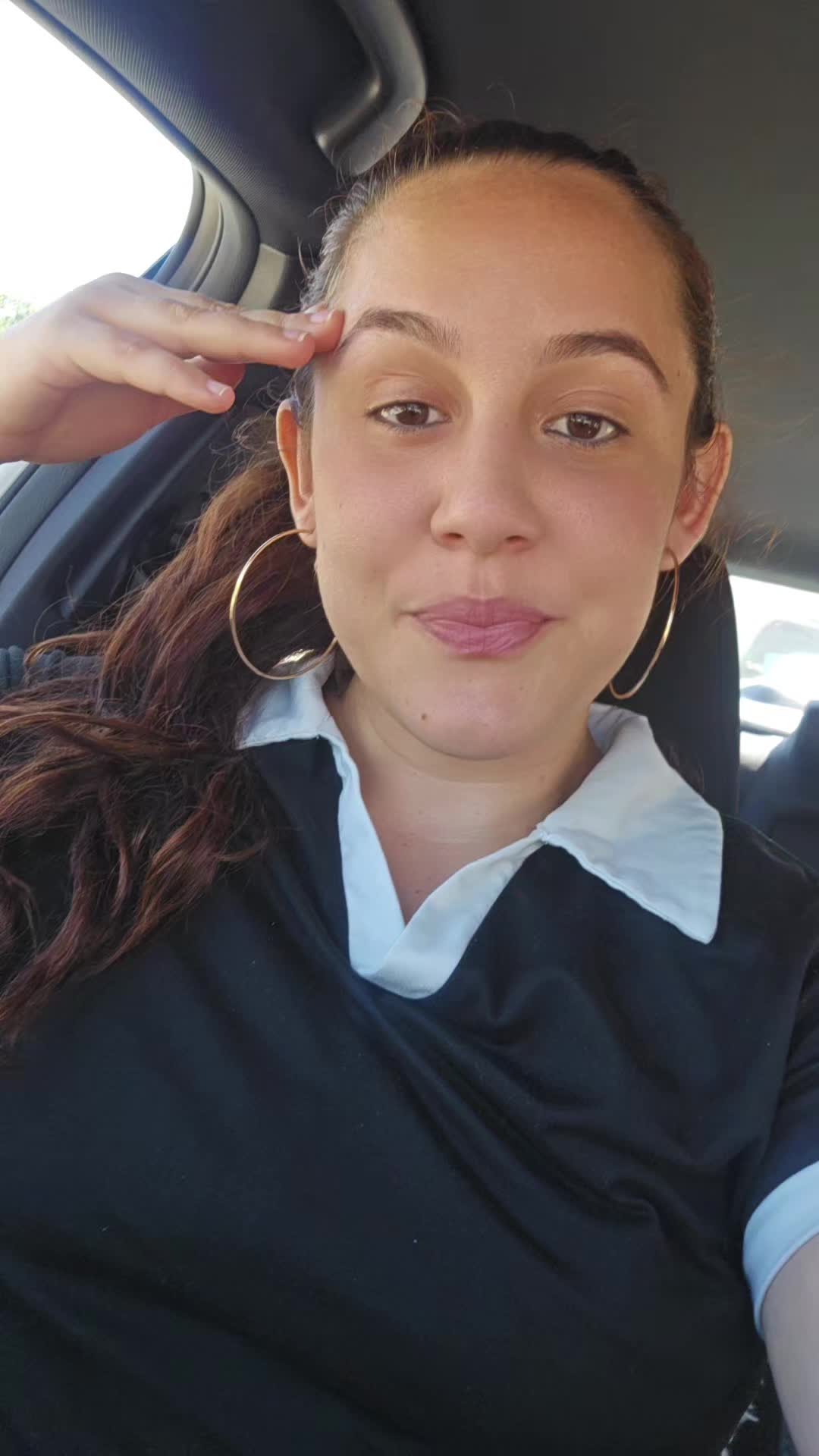 @YeinysVibes