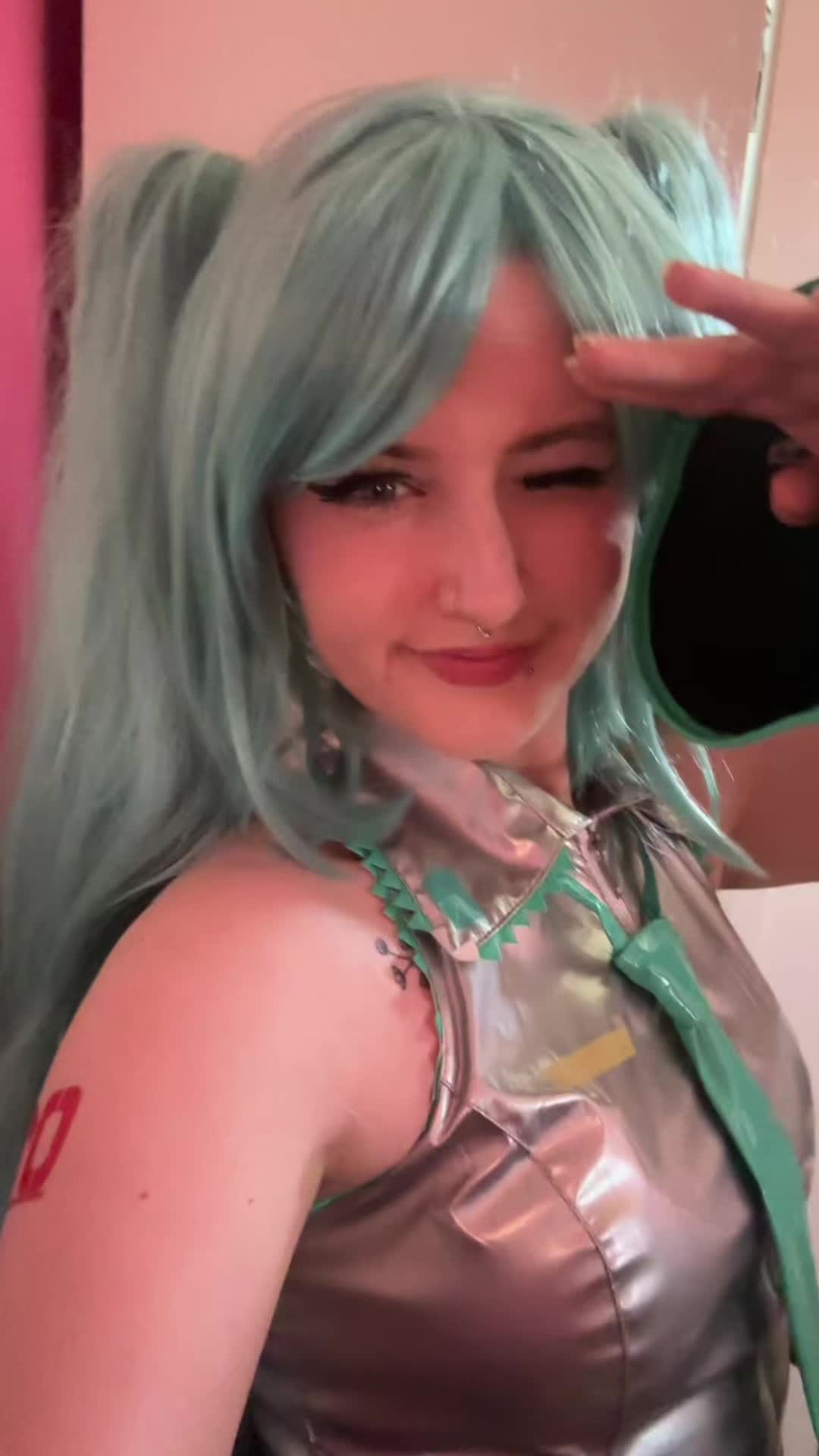 @moonvuuu =^^=