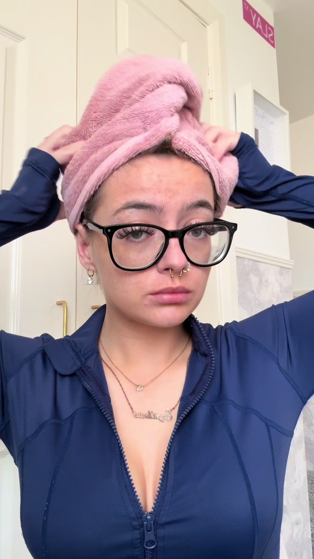 @btchesbrokenblondie 🩵