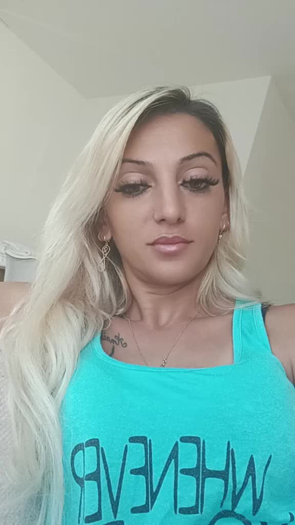 @PaulaBlondee🩷