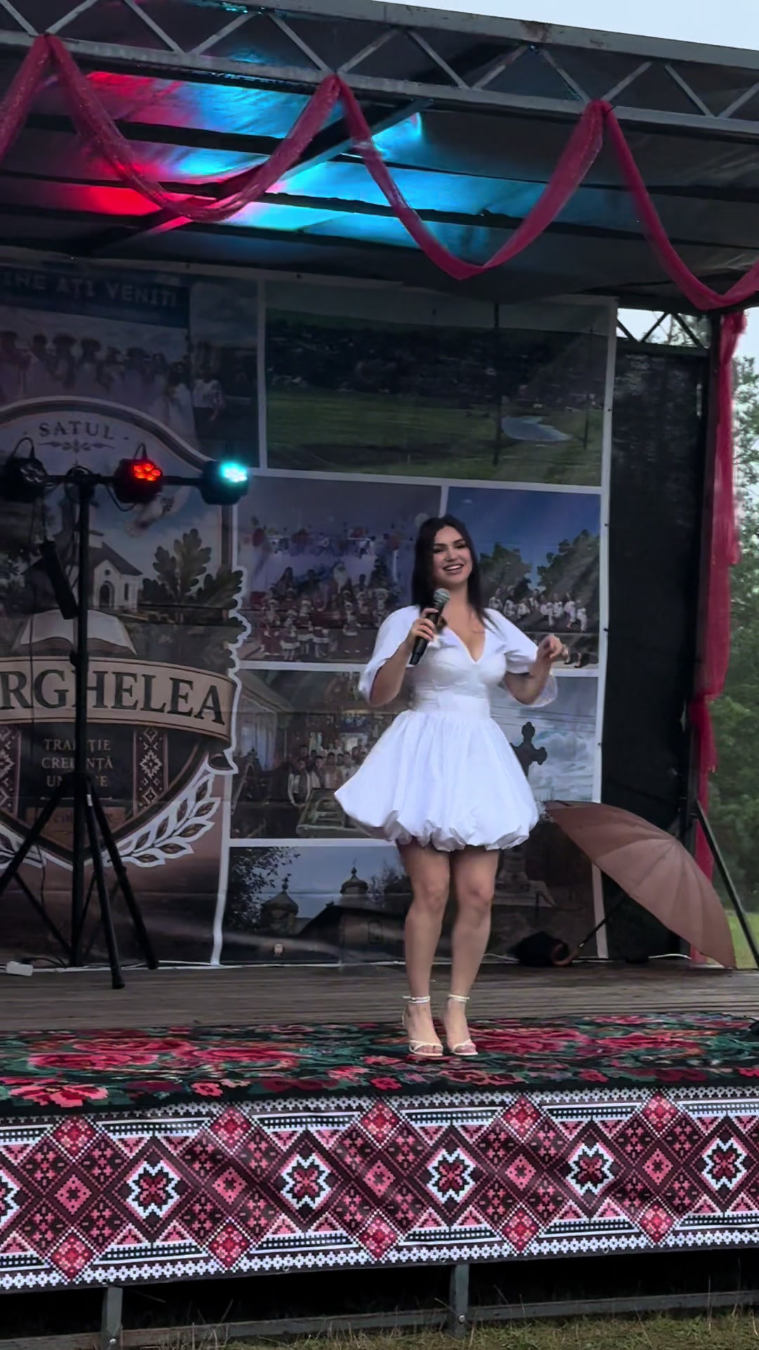 @NADIA BOLOGAN ArtistăModerator