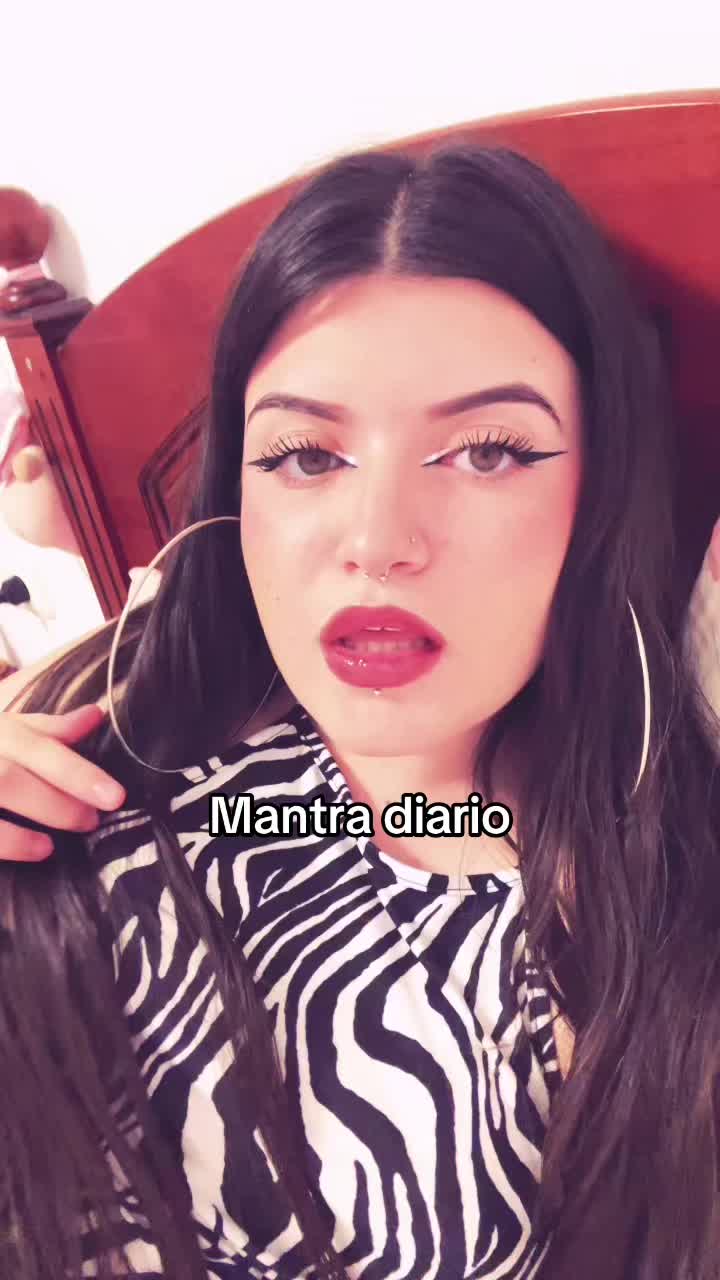 @𝔄𝔩𝔢𝔧𝔞𝔫𝔡𝔯𝔞 🧛🏻&zwj;♀️
