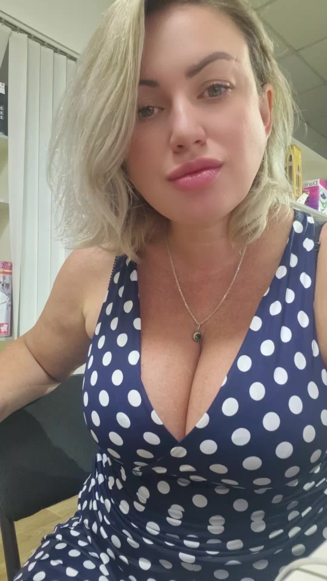 @Gorgeous woman💣